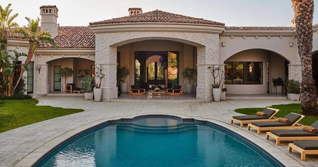 Instagram.com/travisbarker