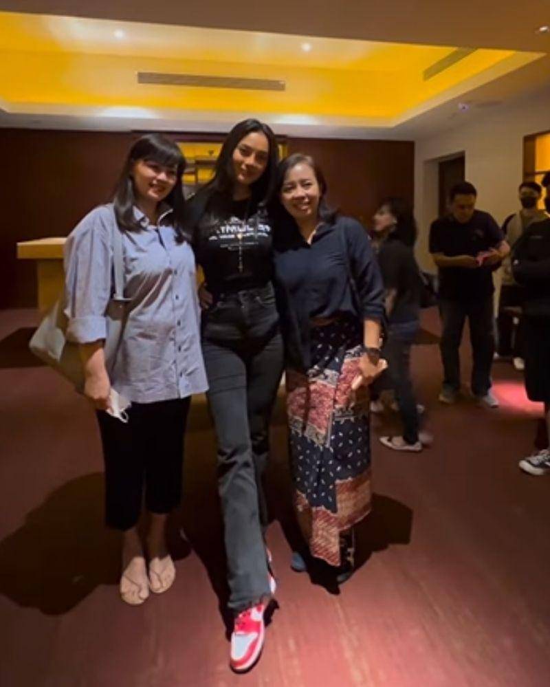 Instagram.com/eri.carl