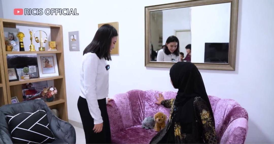 Youtube.com/Ricis Official