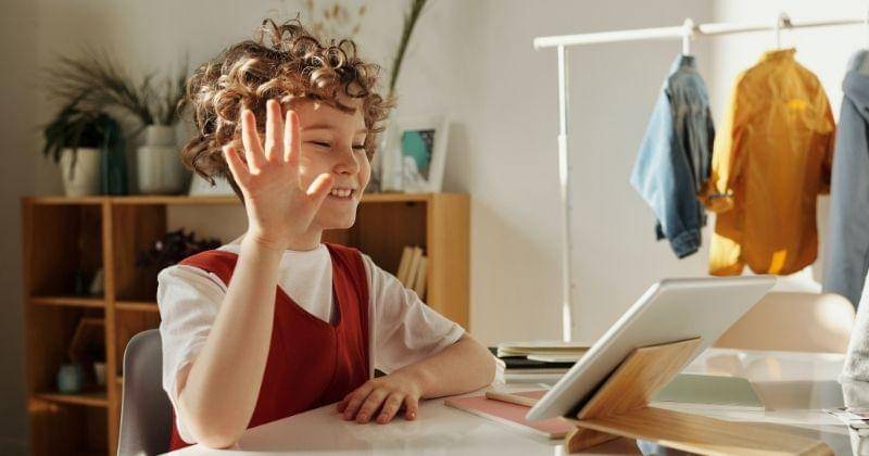 Pexels/Julia M Cameron