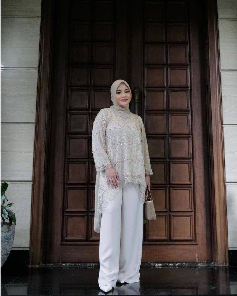 Instagram.com/aurelie.hermansyah