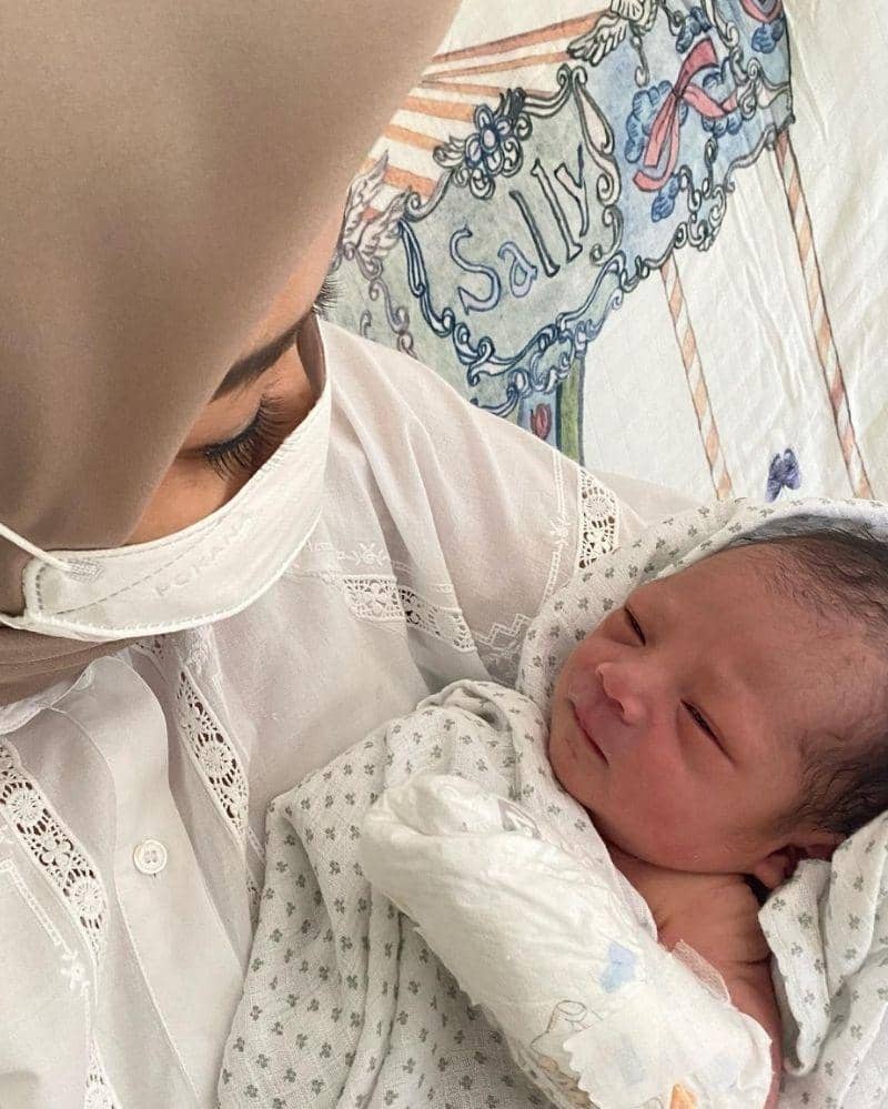 Instagram.com/yorafebrina