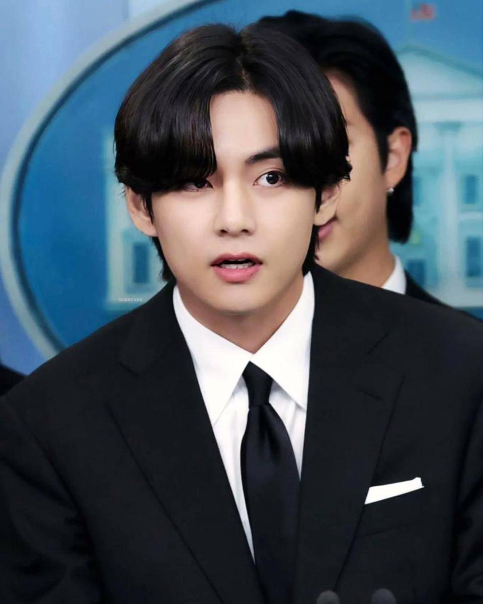 Twitter.com/LDV33955294