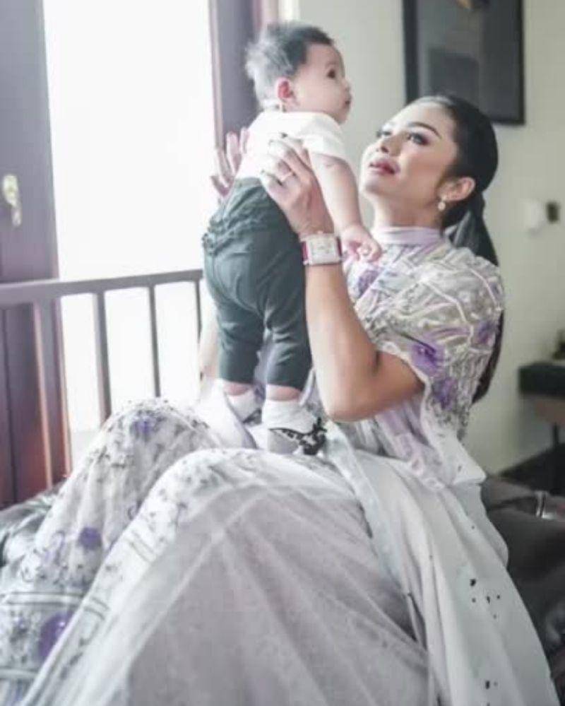 Instagram.com/krisdayantilemos