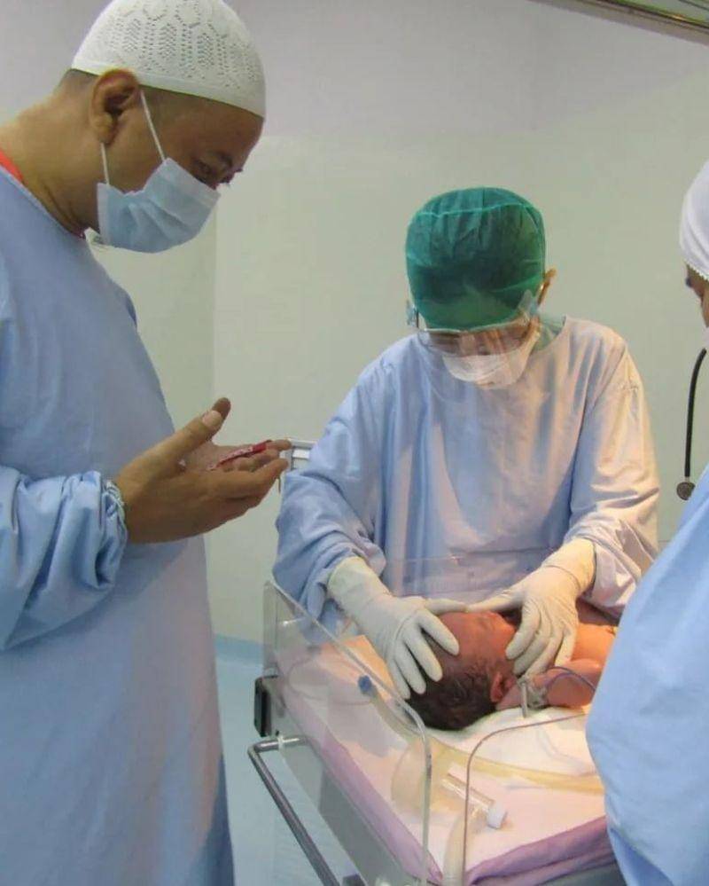 Instagram.com/@opick_tomboati