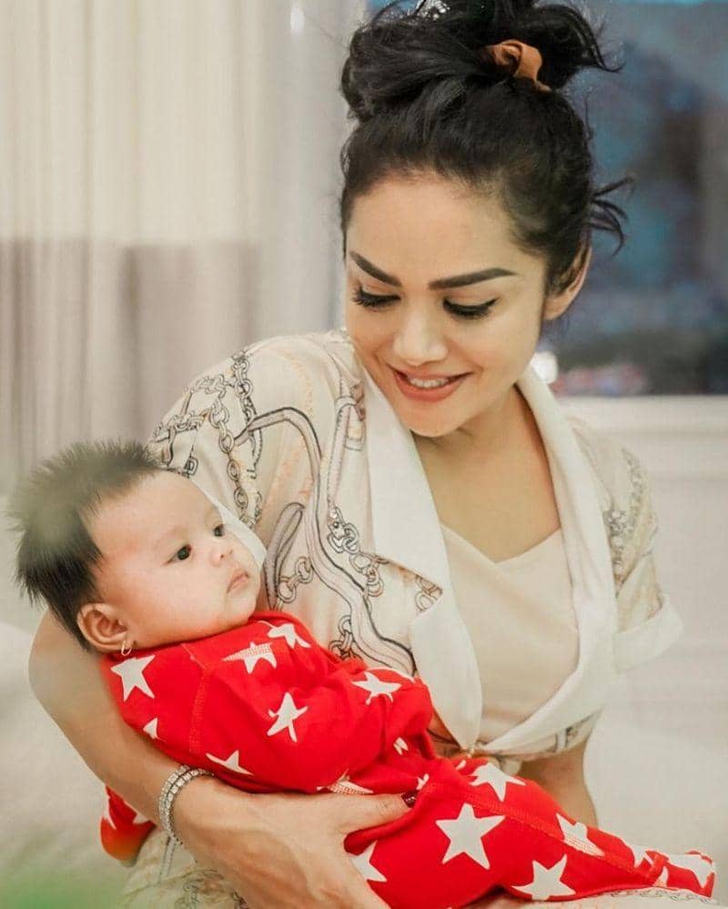 Instagram.com/krisdayantilemos