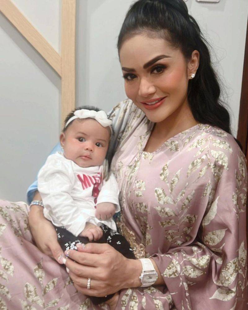 Instagram.com/krisdayantilemos