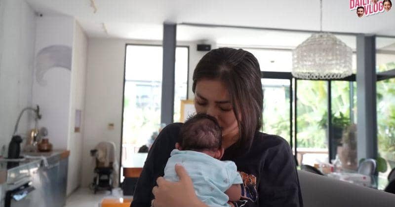 YouTube.com/Jessica Iskandar