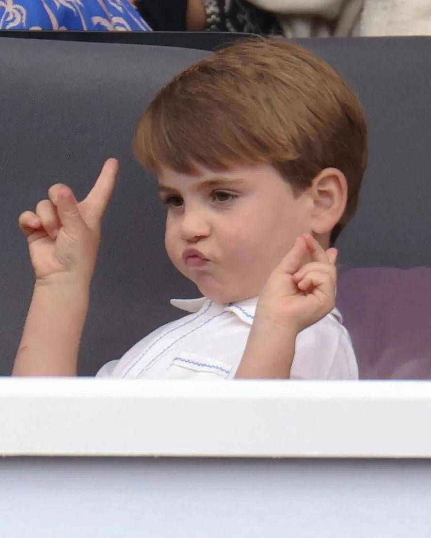 Instagram.com/thecambridges_family