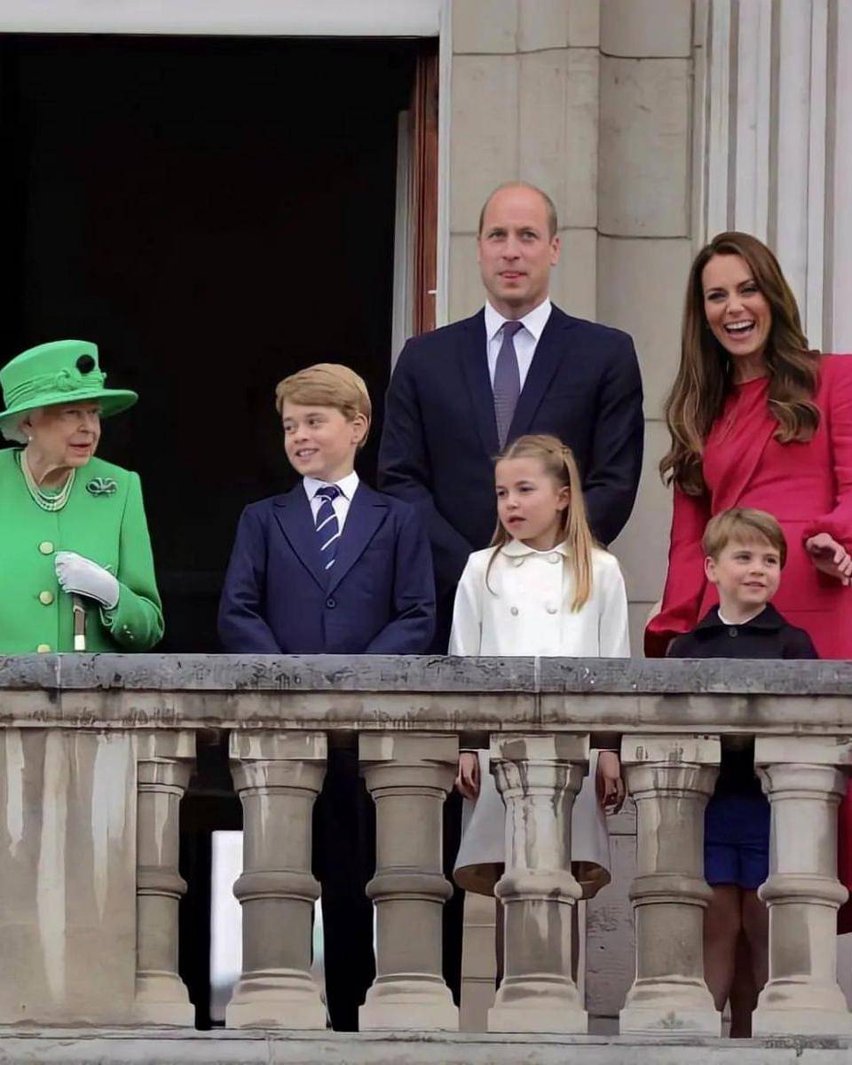 Instagram.com/thecambridges_family