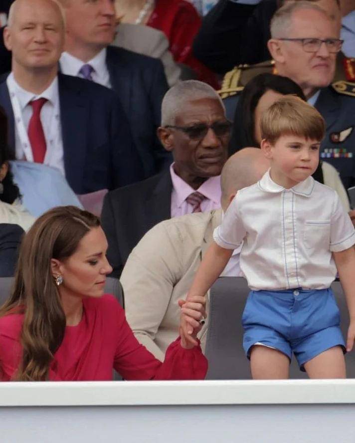 Instagram.com/thecambridges_family