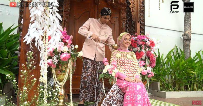 Youtube.com/Ricis Official