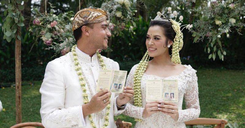 Instagram.com/thebridestory