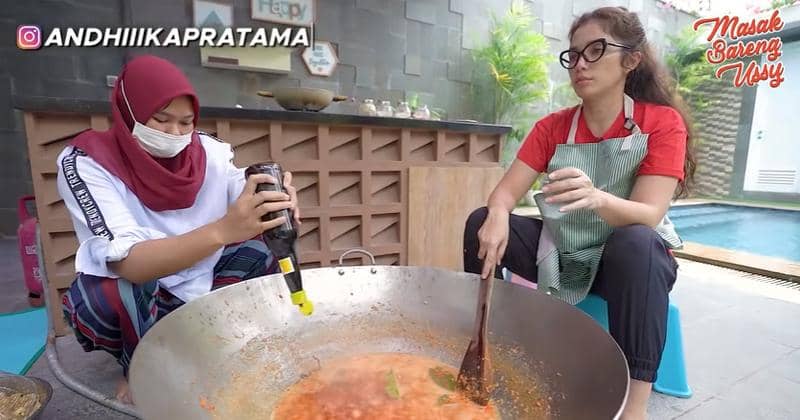 Youtube.com/Ussy Andhika Official