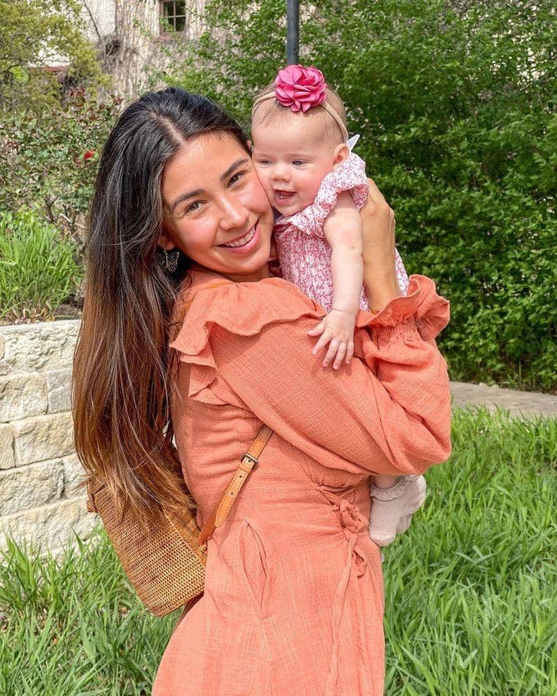 Instagram.com/@yovana