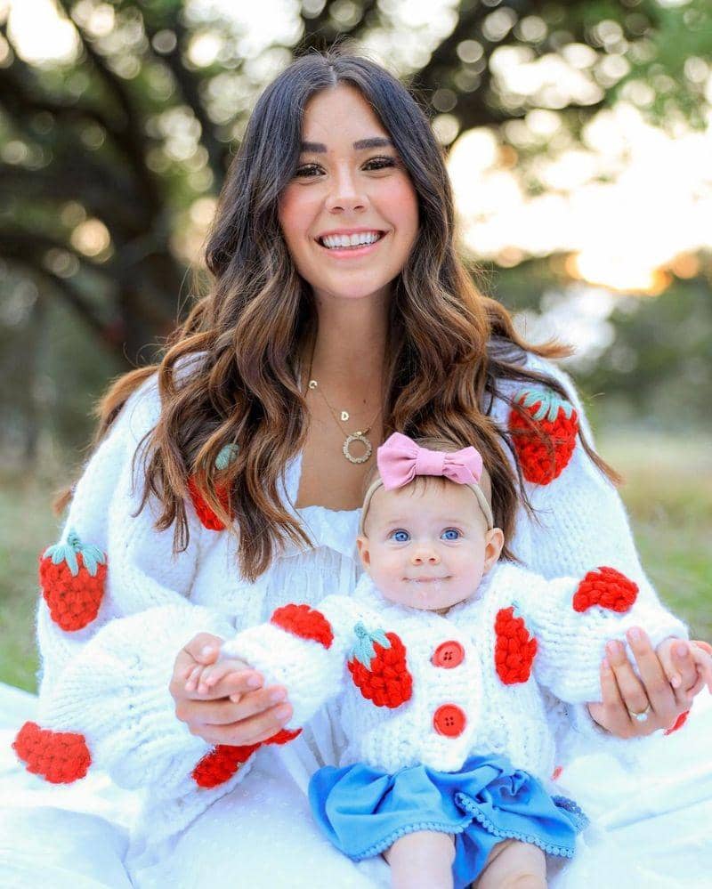 Instagram.com/@yovana