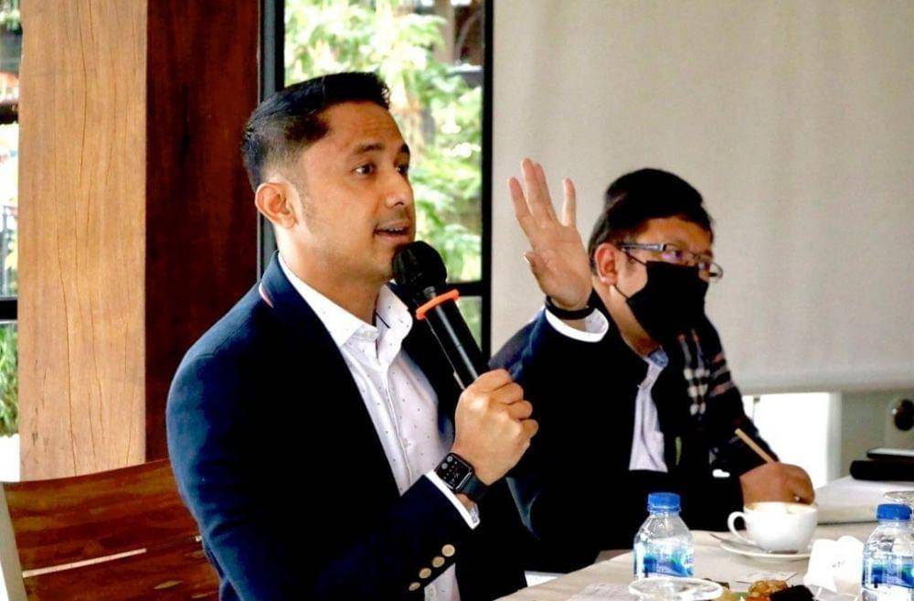 instagram.com/hengkykurniawan