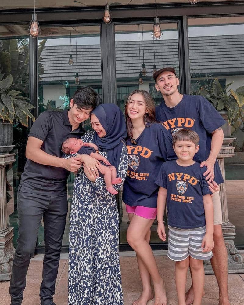 Instagram.com/riaricis1795