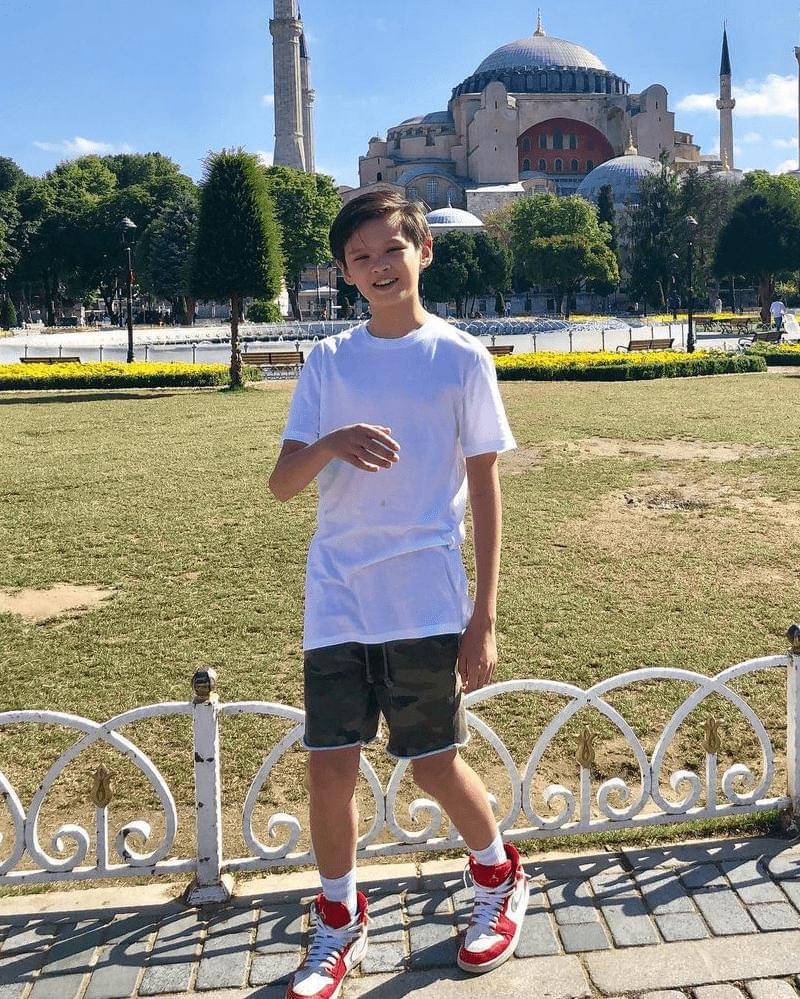 Instagram.com/armand.quinn