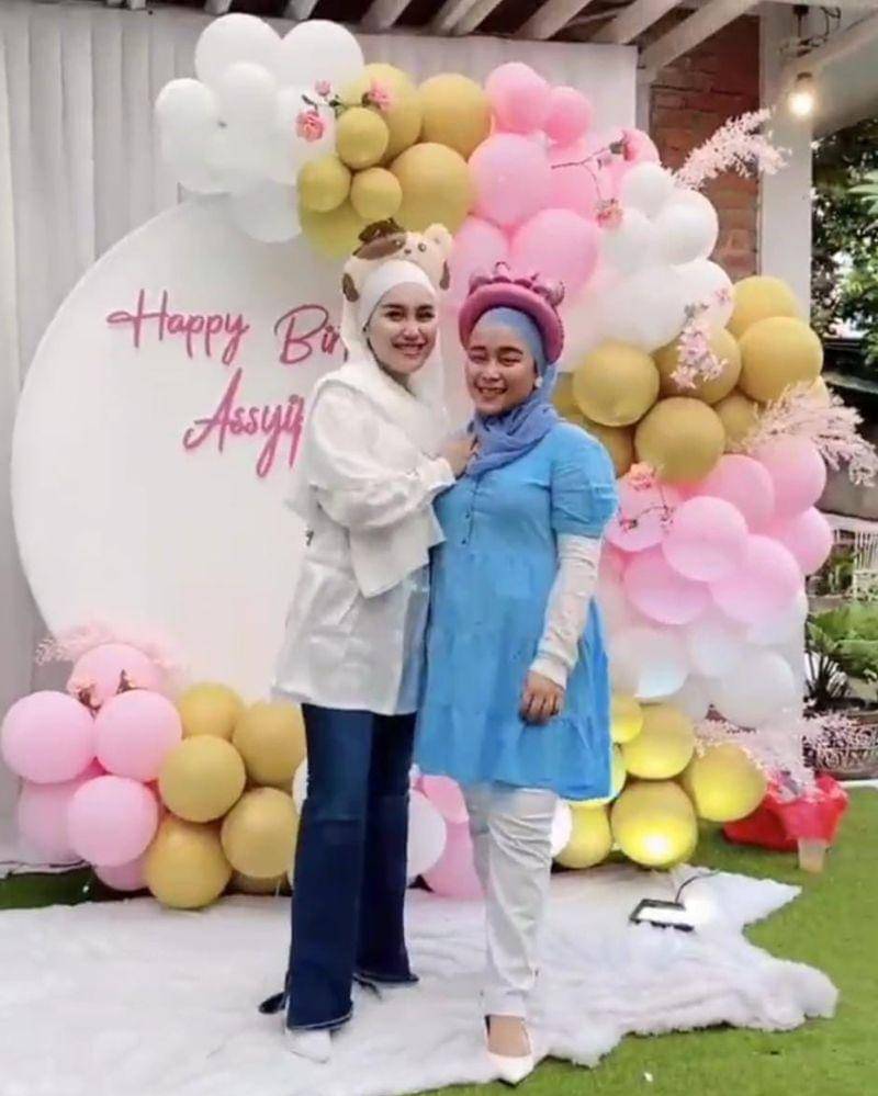 Instagram.com/@ayutingting92