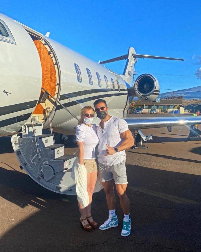 instagram.com/samasghari