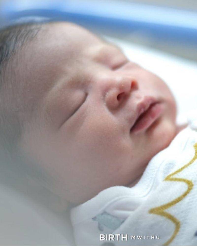 Instagram.com/@amandazevannya