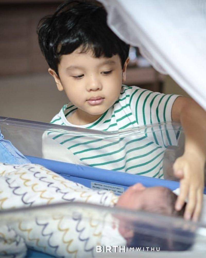 Instagram.com/@amandazevannya