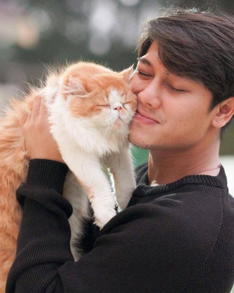 Instagram.com/rizkybillar