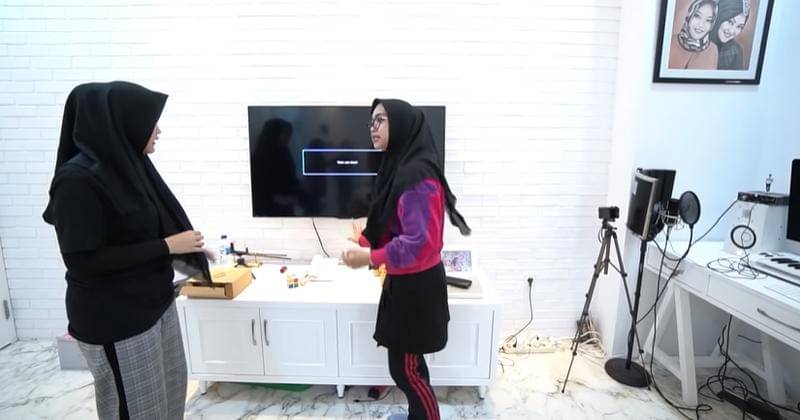 Youtube.com/Ricis Official