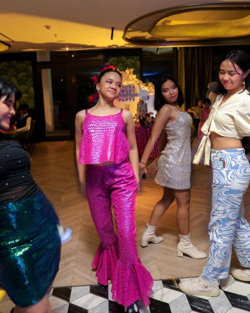 instagram.com/riafinola