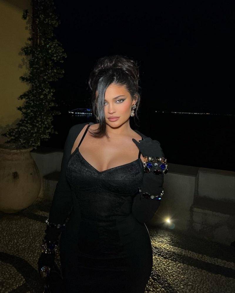 instagram.com/kyliejenner