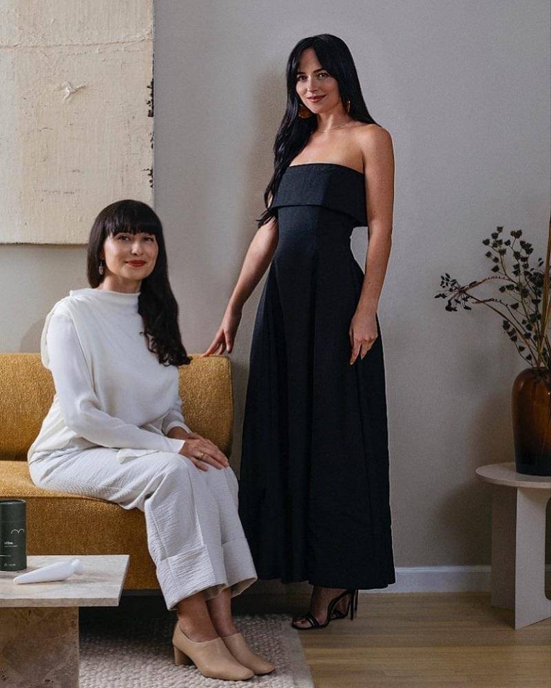 instagram.com/dakotajohnson