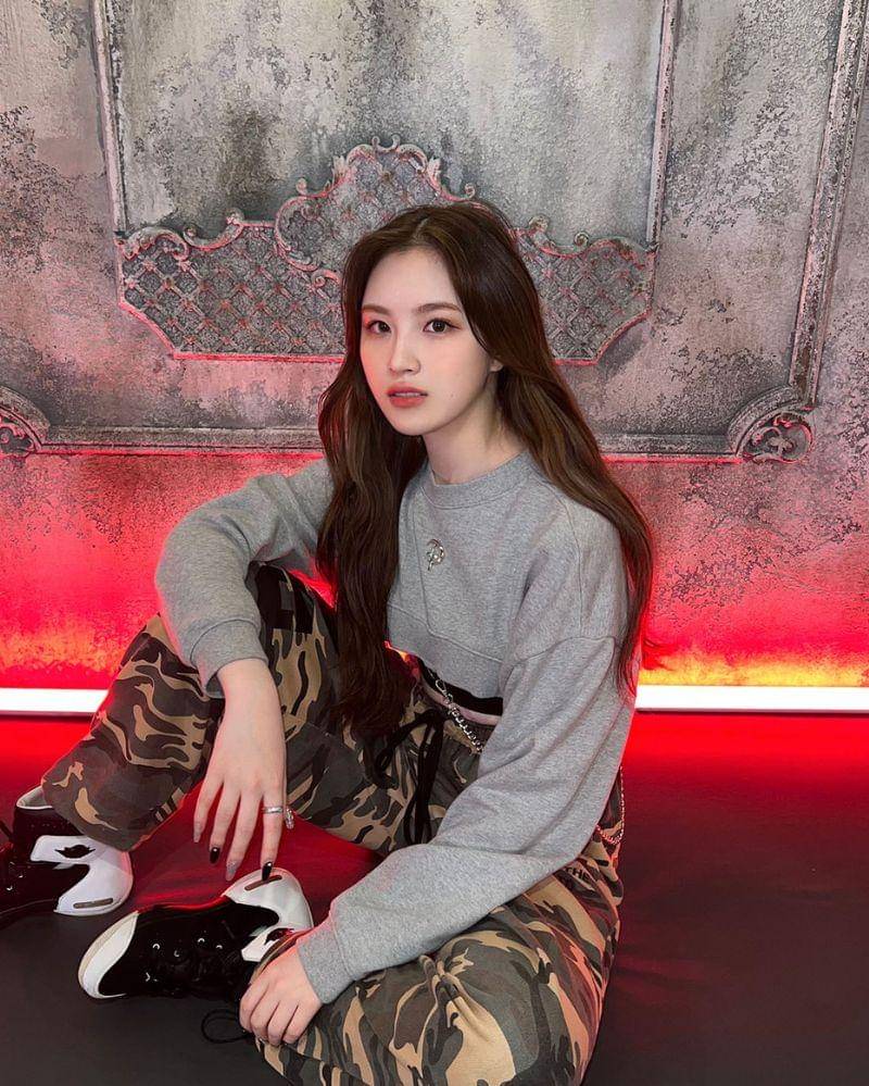 Twitter.com/_Weeekly