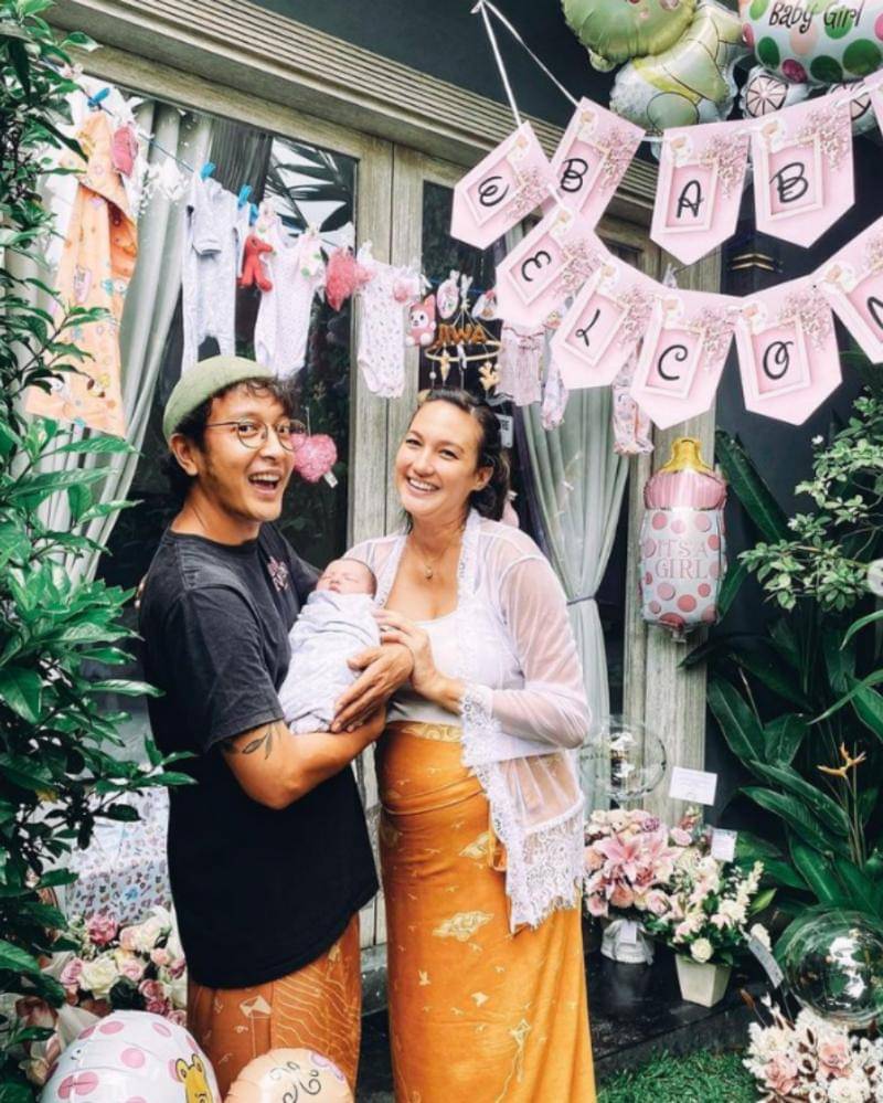 Instagram.com/nadinelist