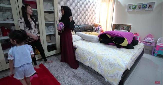 YouTube.com/Ria Ricis