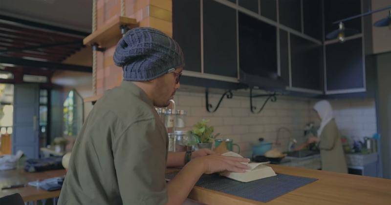 Youtube.com/Hanan Attaki