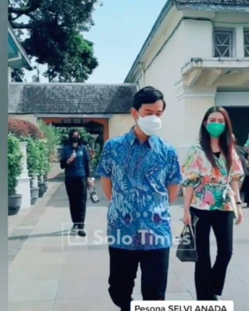 Instagram.com/selvie_ananda_