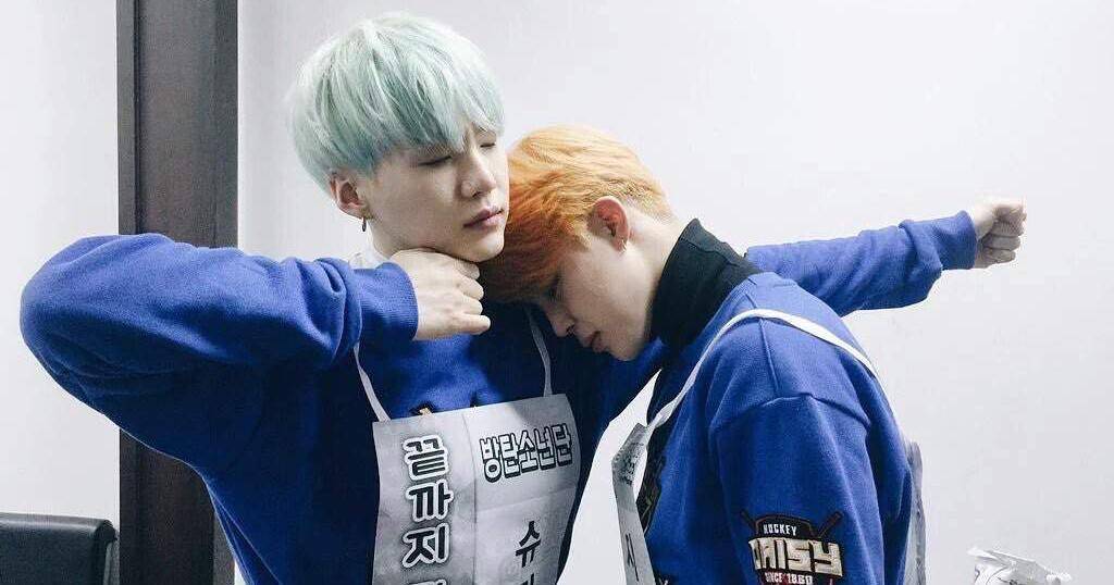 Twitter.com/BTS_twt