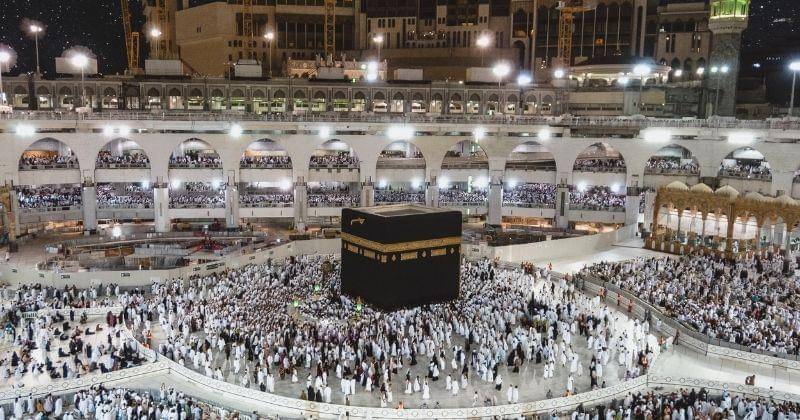 unsplash.com/@izuddinhelmi