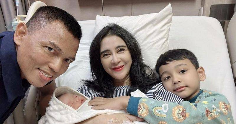 Instagram.com/@uutpermatasari