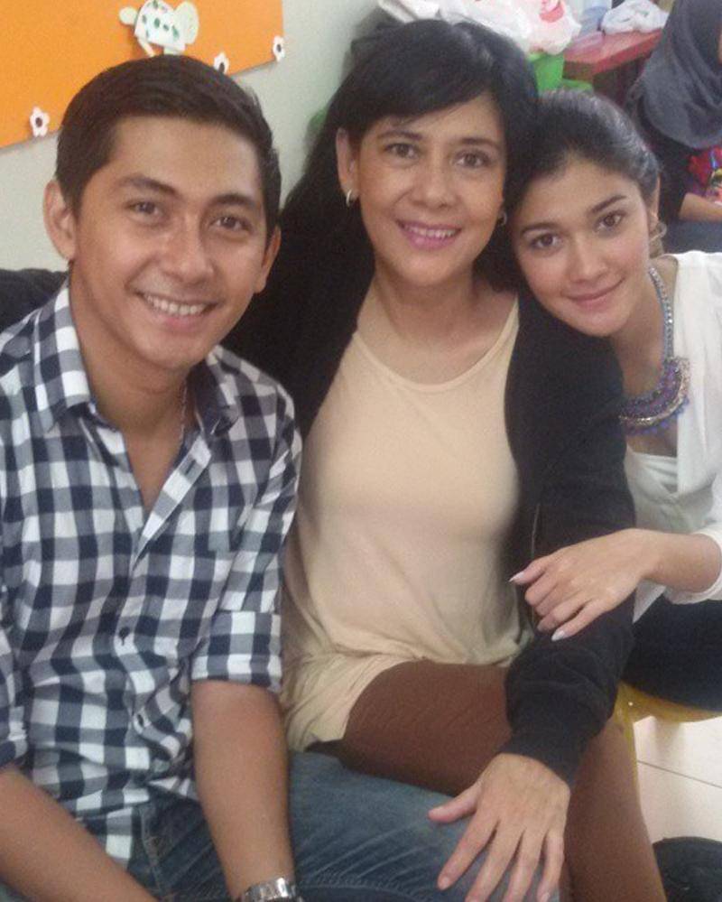 Instagram.com/lydiakandou_