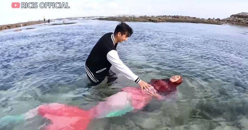 YouTube.com/Ricis Official