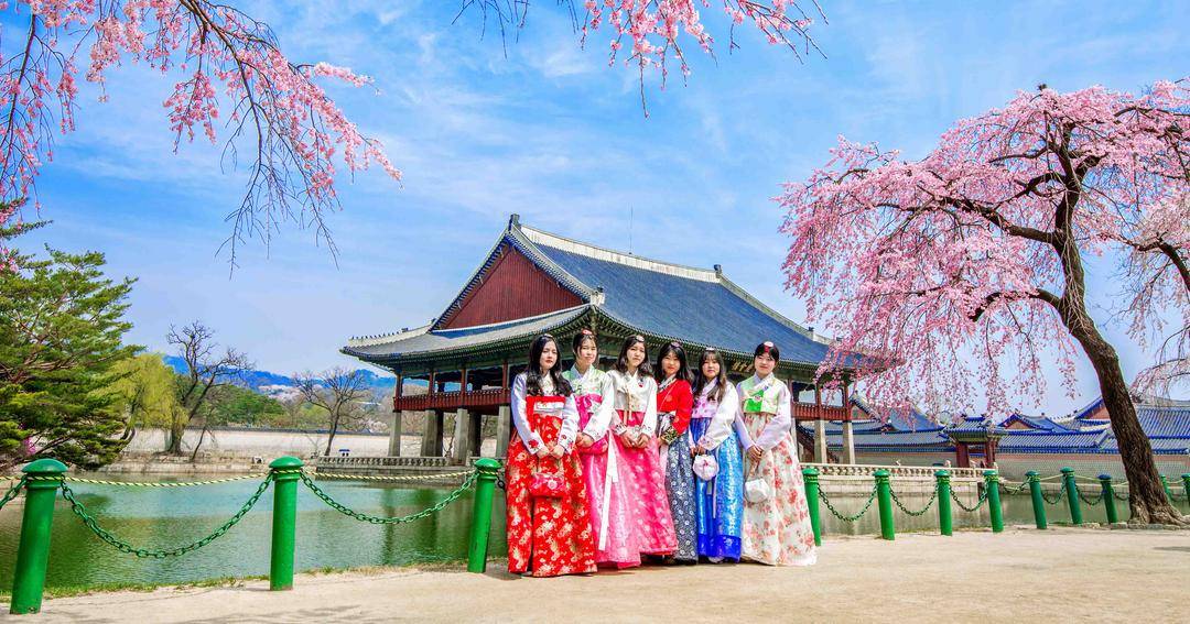 Hanbok, Pakaian Tradisional Korea yang Menawan dan Penuh Sejarah