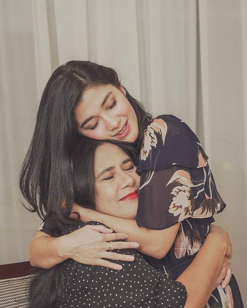 Instagram.com/lydiakandou_