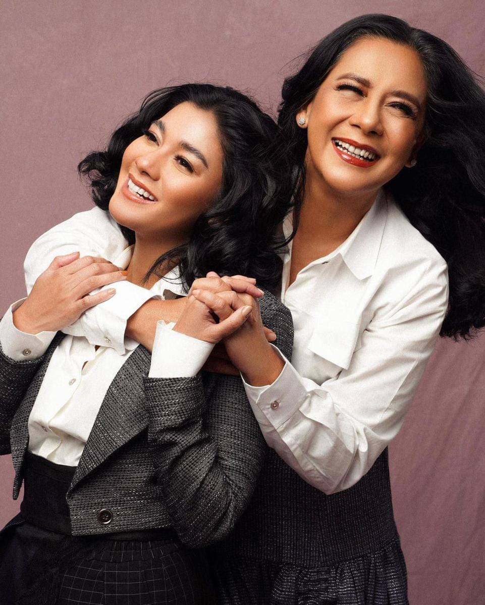 Instagram.com/lydiakandou_