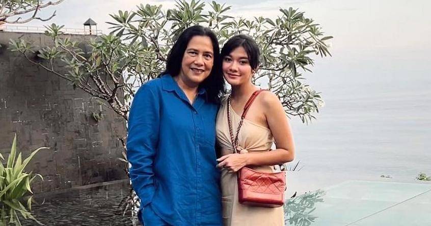 Instagram.com/lydiakandou_