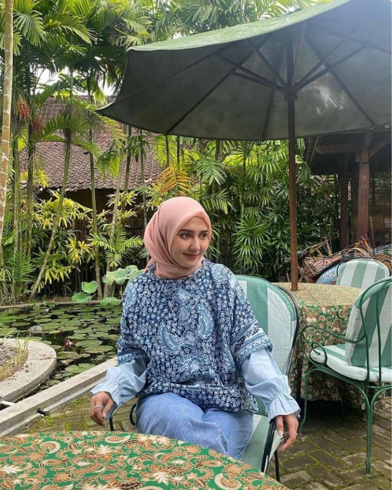 Instagram.com/rara.nawangsih