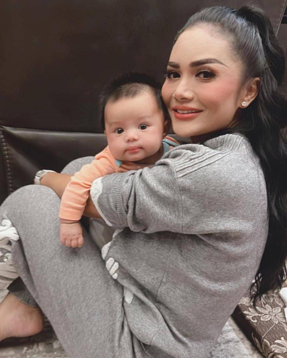 Instagram.com/krisdayantilemos