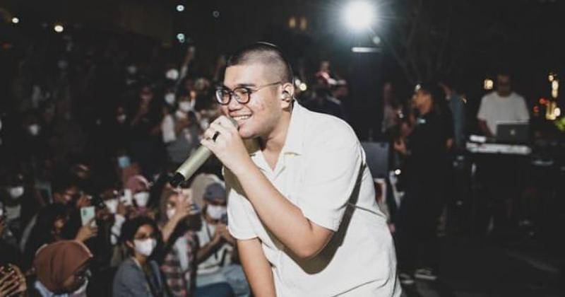 Instagram.com/kalebjonath