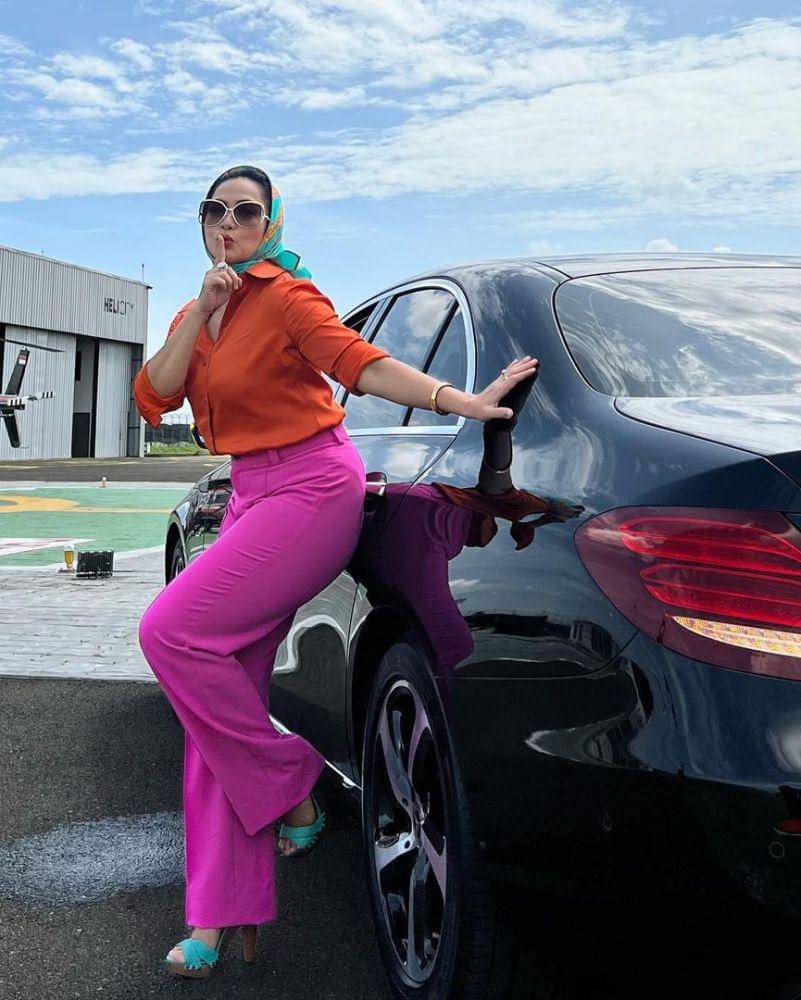 Instagram.com/fenirose